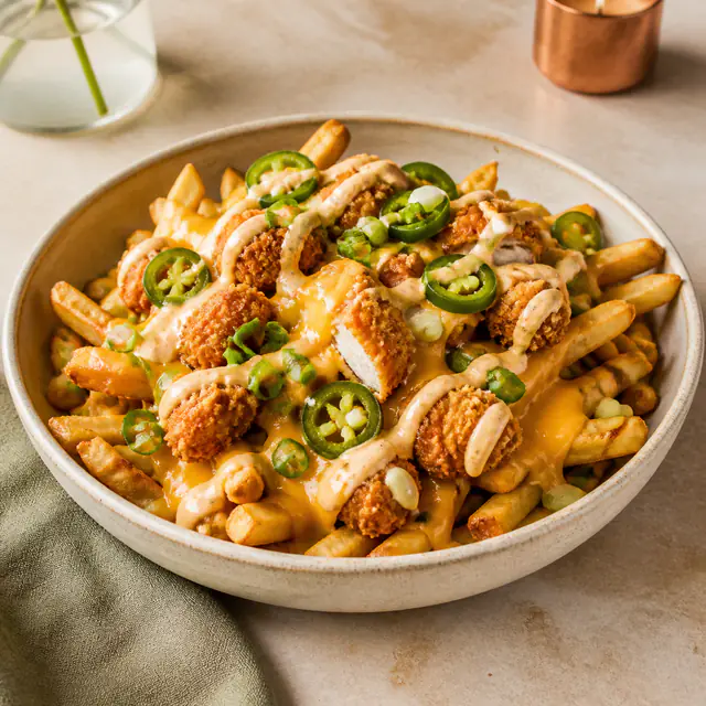Loaded fries met krokante kip